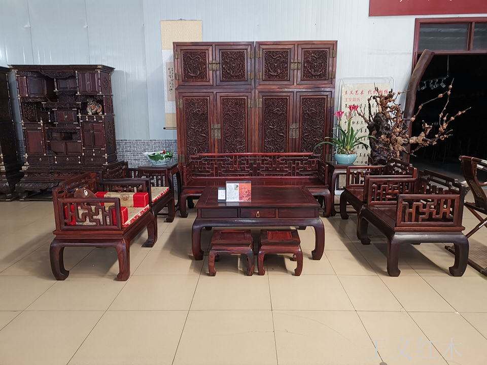 豪古红木细说缅甸花梨入手理由,经久耐用,保值增值!3